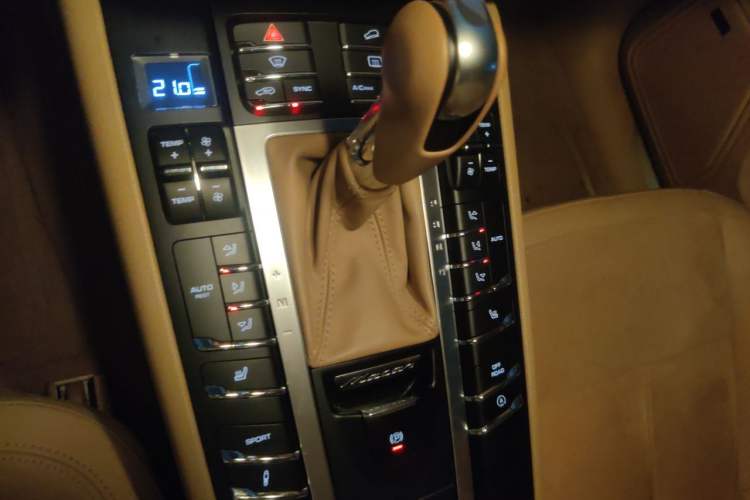 Used Porsche Macan 2014 Macan 2.0T Gear Lever