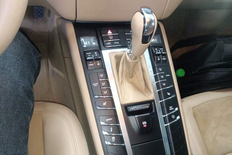 Used Porsche Macan 2014 Macan 2.0T Gear Lever