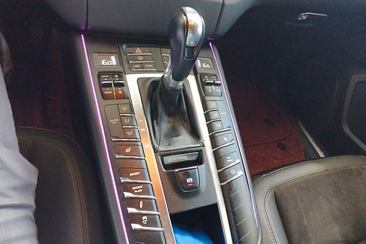 Used Porsche Macan 2014 Macan 2.0T Gear Lever