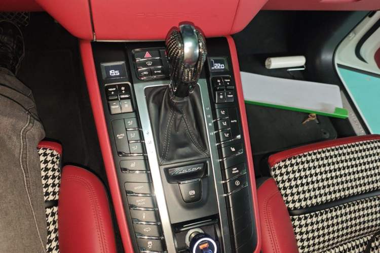 Used Porsche Macan 2014 Macan Turbo 3.6T Gear Lever