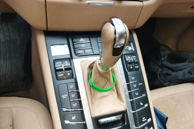 Used Porsche Macan 2014 Macan 2.0T Gear Lever