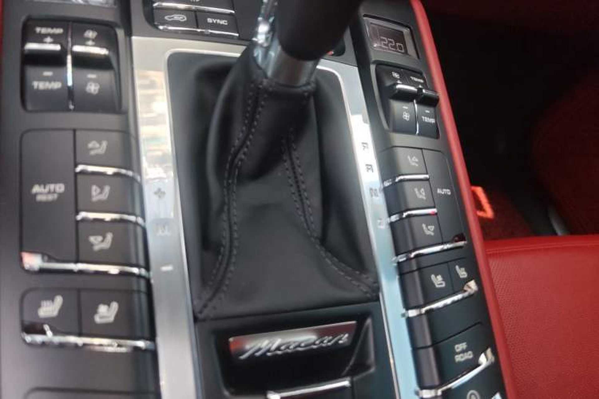 Used Porsche Macan 2014 Macan Turbo 3.6T Gear Lever