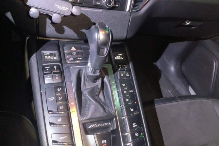 Used Porsche Macan 2014 Macan 2.0T Gear Lever
