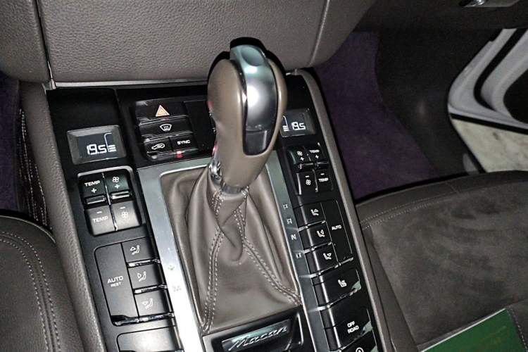 Used Porsche Macan 2014 Macan 2.0T Gear Lever