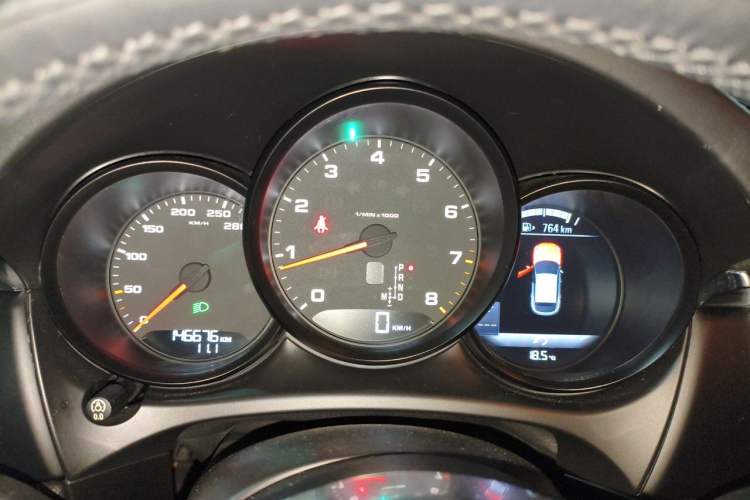 Used Porsche Macan 2014 Macan 2.0T Instrument Cluster