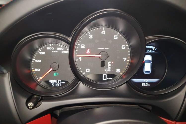Used Porsche Macan 2014 Macan 2.0T Instrument Cluster