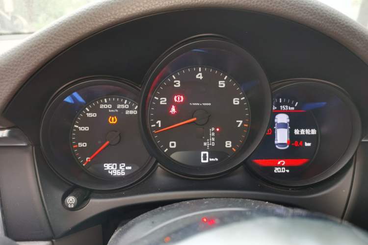 Used Porsche Macan 2014 Macan 2.0T Instrument Cluster
