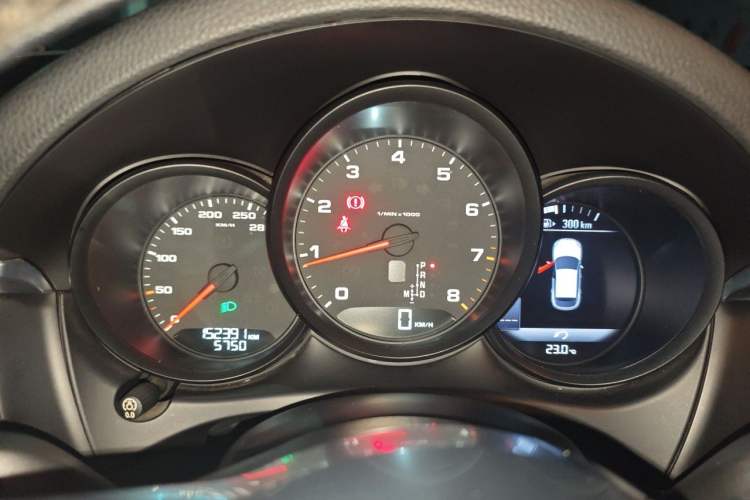 Used Porsche Macan 2014 Macan 2.0T Instrument Cluster