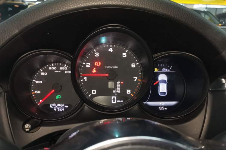 Used Porsche Macan 2014 Macan 2.0T Instrument Cluster