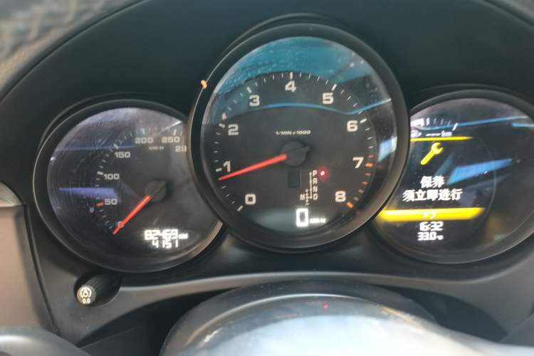 Used Porsche Macan  Instrument Cluster