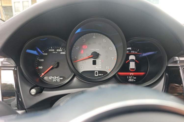 Used Porsche Macan 2014 Macan S 3.0T Instrument Cluster