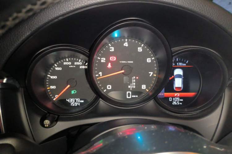 Used Porsche Macan 2014 Macan 2.0T Instrument Cluster