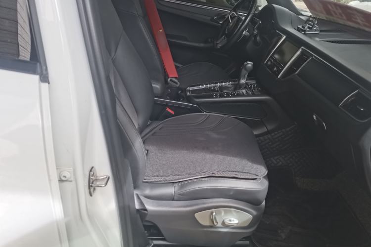 Used Porsche Macan 2014 Macan 2.0T Interior 10