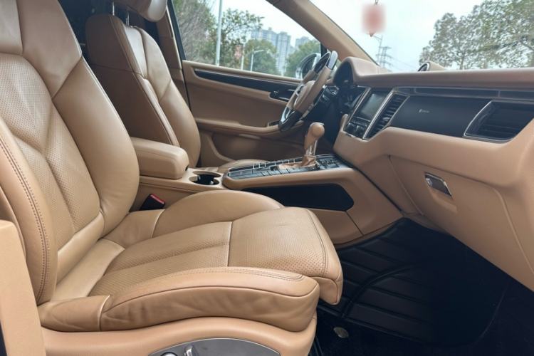 Used Porsche Macan 2014 Macan 2.0T Interior 10