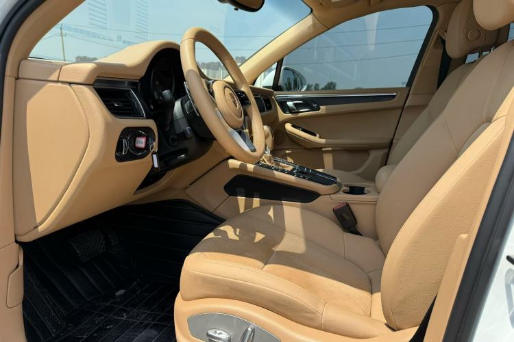 Used Porsche Macan 2014 Macan 2.0T Interior 2