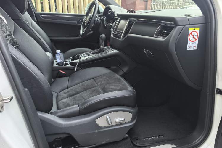 Used Porsche Macan 2014 Macan 2.0T Interior 2