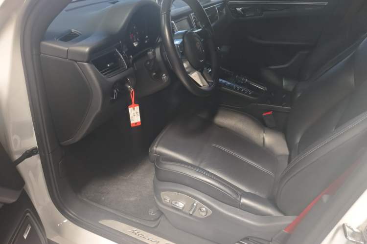 Used Porsche Macan 2014 Macan S 3.0T Interior 3