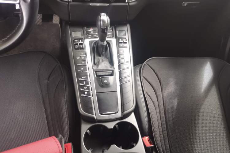 Used Porsche Macan 2014 Macan 2.0T Interior 3