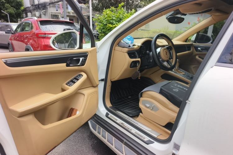 Used Porsche Macan 2014 Macan 2.0T Interior 3