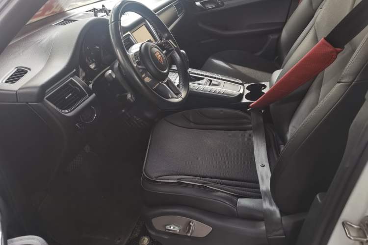 Used Porsche Macan 2014 Macan 2.0T Interior 4