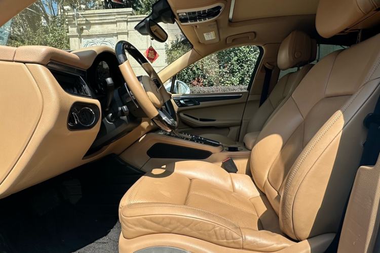 Used Porsche Macan 2014 Macan 2.0T Interior 7