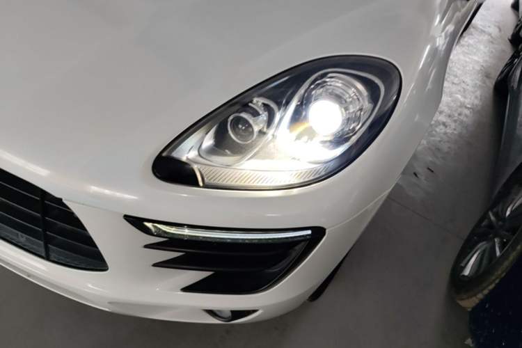 Used Porsche Macan 2014 Macan 2.0T Left Front Headlight