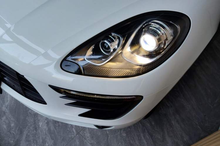 Used Porsche Macan 2014 Macan 2.0T Left Front Headlight