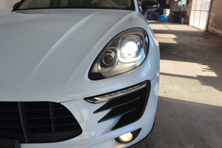 Used Porsche Macan 2014 Macan 2.0T Left Front Headlight