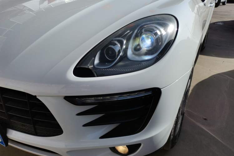Used Porsche Macan 2014 Macan 2.0T Left Front Headlight