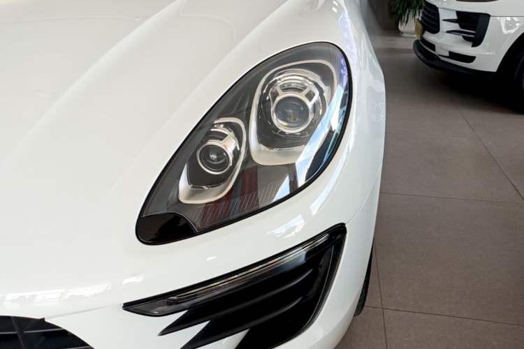 Used Porsche Macan 2014 Macan 2.0T Left Front Headlight