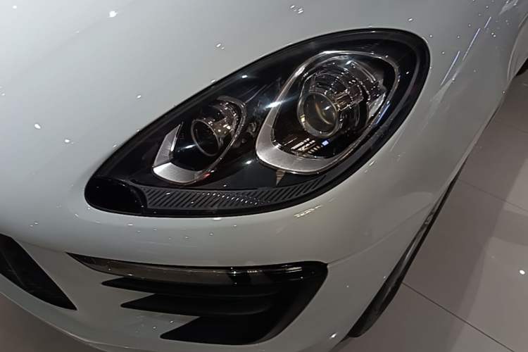Used Porsche Macan 2014 Macan 2.0T Left Front Headlight