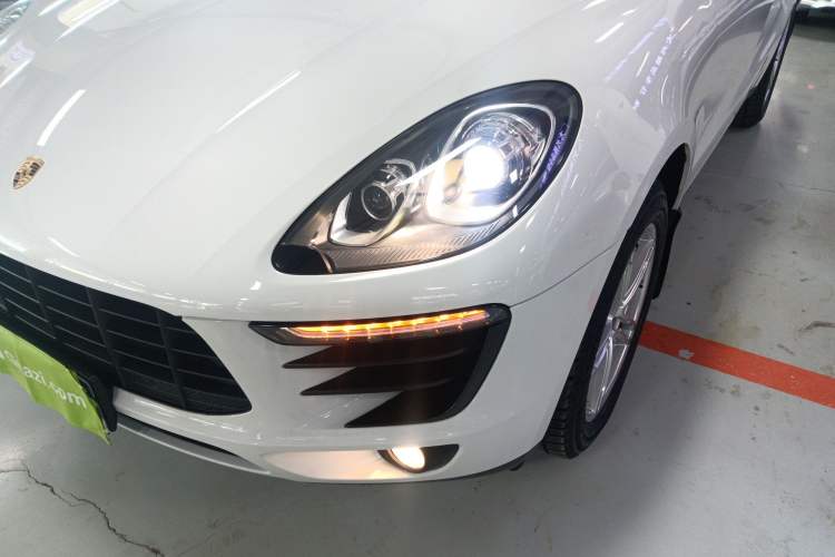 Used Porsche Macan 2014 Macan 2.0T Left Front Headlight
