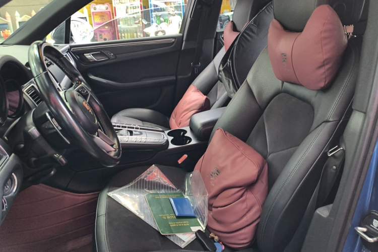 Used Porsche Macan 2014 Macan 2.0T Left Front Seat
