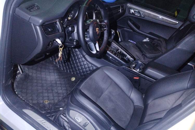 Used Porsche Macan 2014 Macan 2.0T Left Front Seat