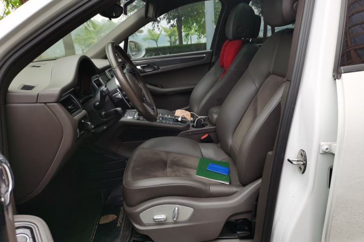 Used Porsche Macan 2014 Macan 2.0T Left Front Seat