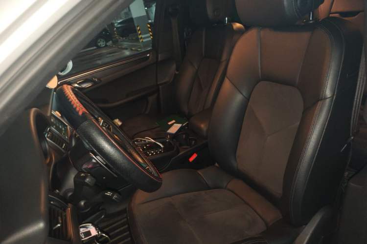 Used Porsche Macan 2014 Macan 2.0T Left Front Seat