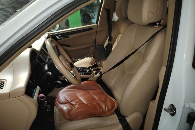 Used Porsche Macan 2014 Macan 2.0T Left Front Seat