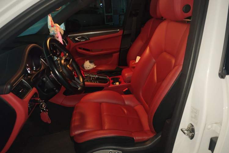 Used Porsche Macan 2014 Macan 2.0T Left Front Seat