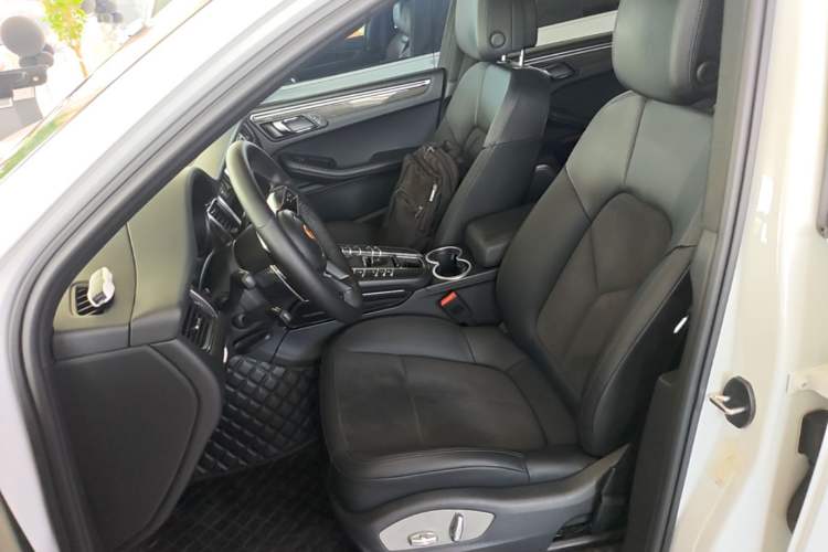Used Porsche Macan 2014 Macan 2.0T Left Front Seat