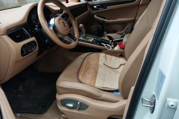 Used Porsche Macan 2014 Macan 2.0T Left Front Seat