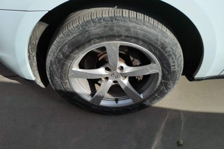 Used Porsche Macan 2014 Macan 2.0T Left Front Wheel Hub