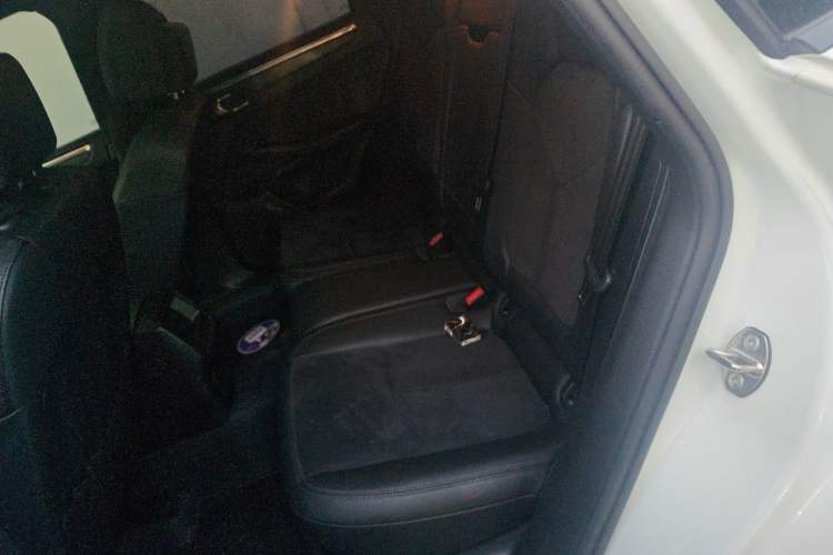 Used Porsche Macan 2014 Macan 2.0T Left Rear Seat