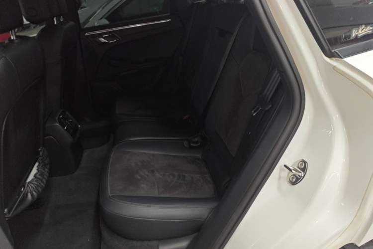 Used Porsche Macan 2014 Macan 2.0T Left Rear Seat