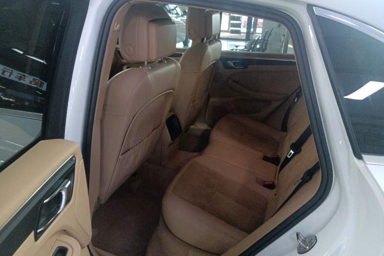 Used Porsche Macan 2014 Macan 2.0T Left Rear Seat
