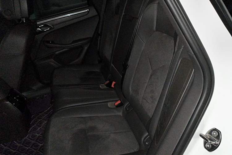 Used Porsche Macan 2014 Macan 2.0T Left Rear Seat
