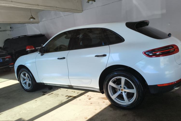 Used Porsche Macan 2014 Macan 2.0T Left Side