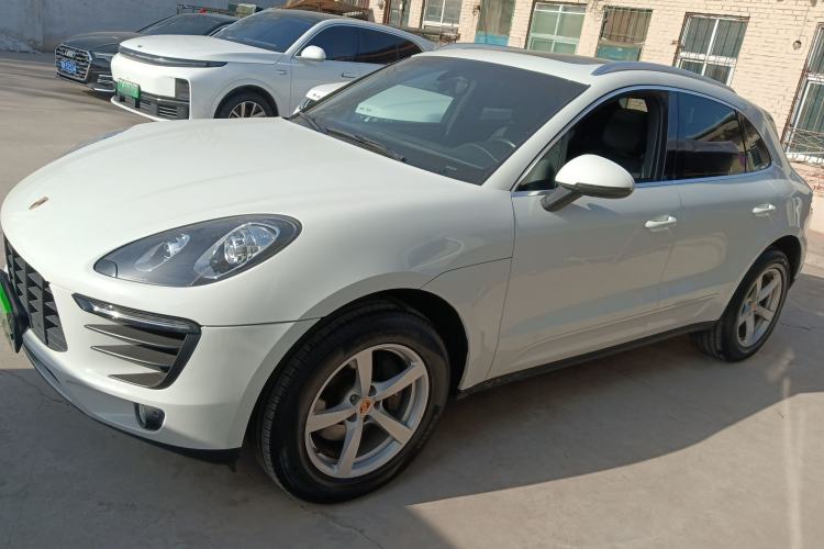 Used Porsche Macan 2014 Macan 2.0T Left Side
