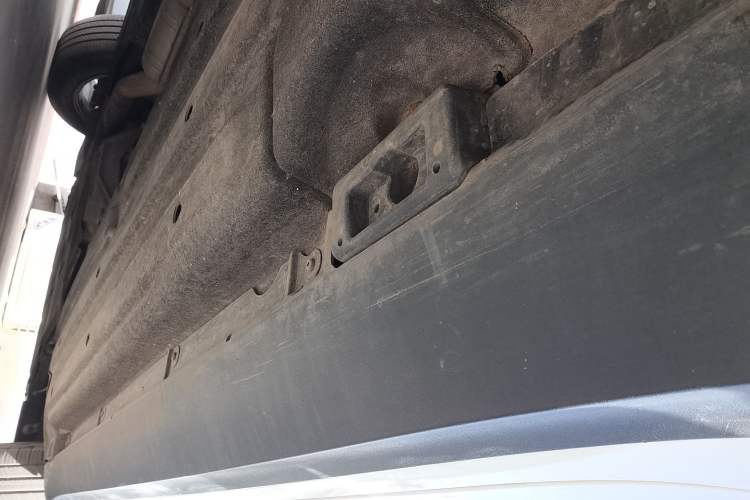 Used Porsche Macan 2014 Macan 2.0T Left Side Sill