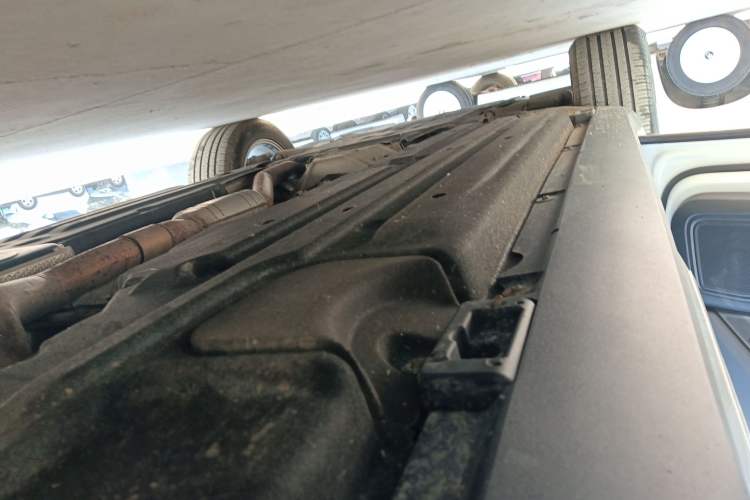 Used Porsche Macan 2014 Macan 2.0T Left Side Sill
