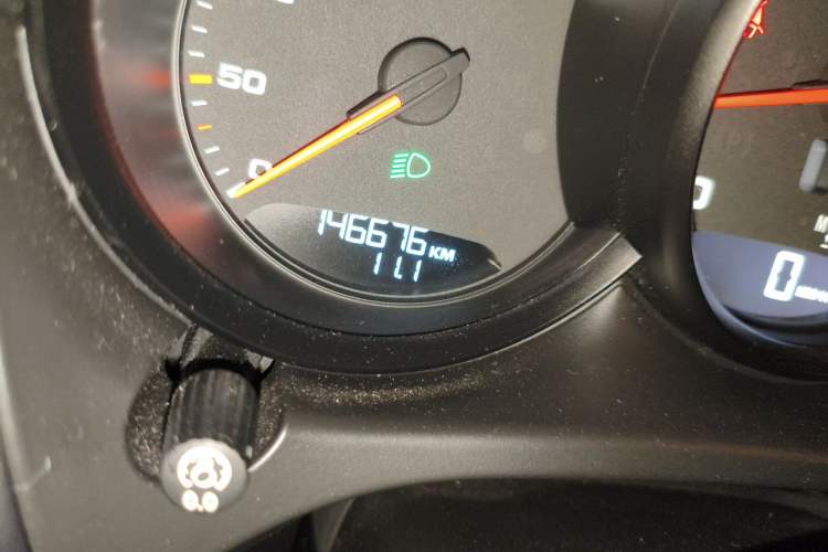 Used Porsche Macan 2014 Macan 2.0T Odometer Close Up
